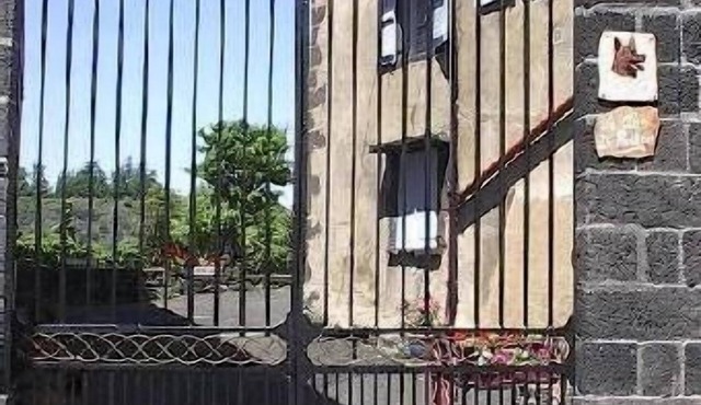 Holiday rental in Pontgibaud at the heart of Auvergne volcanoes