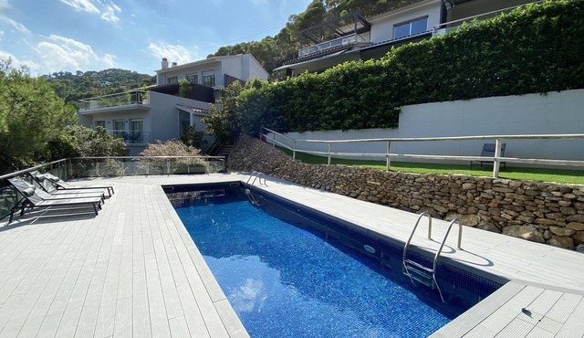 Holiday rental semidetached with swimming pool in Begur, Sa Tuna