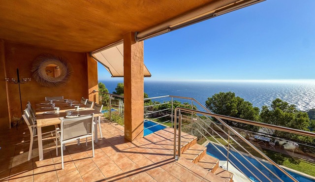 Holiday rental semidetached with swimming pool in Begur, Sa Tuna