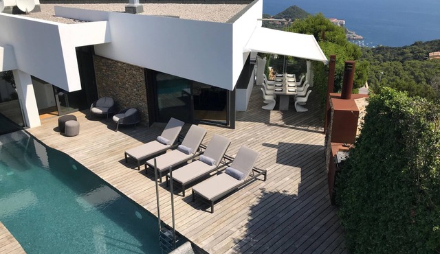 Holiday rental villa with swimming pool in Begur, Sa Tuna