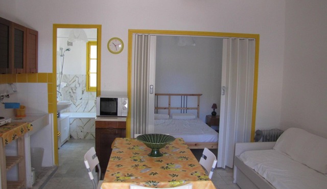 Holiday rentals - Studio 4 people - Plage des Oursinières - Le Pradet
