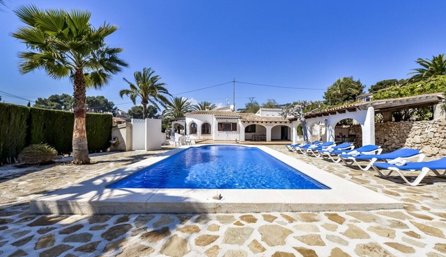 Holiday rentals villa FLORES
