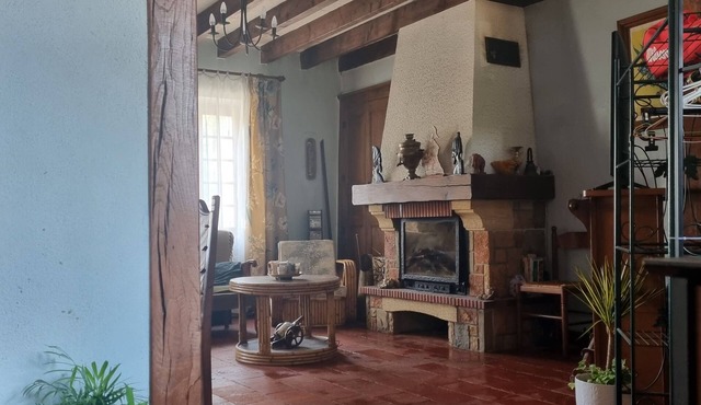 Holiday Retreat, with pool & spa. Suit Family, Groups, or Healthy Getaway