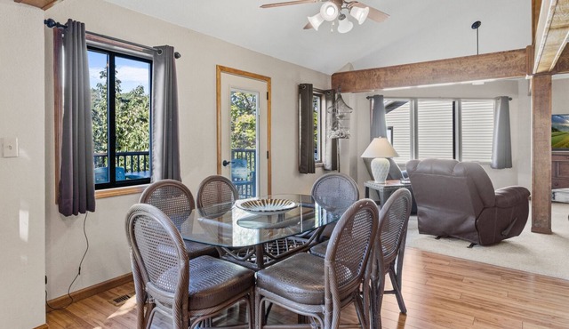 Holiday Shores 27 - Beautiful Villa with Resort Amenities!