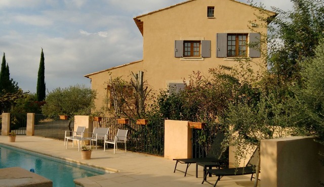 Holiday villa with pool Les Vignes - bastides-du-luberon.com