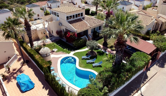 Holiday Villa Golf & See View