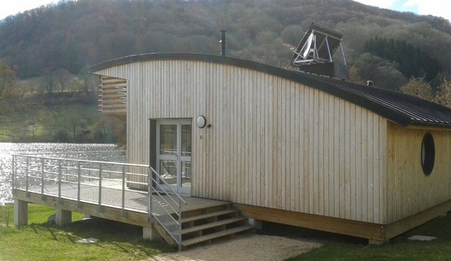 HOLIDAY VILLAGE OF LAKE MENET/FACING THE LAKE OF 14 HECTARES