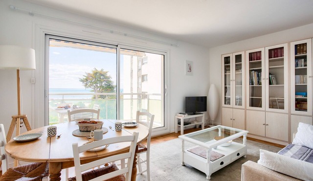 Holiday with sea view in Pléneuf-Val-André