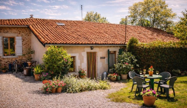 Holidayhome Confolens with Heated Pool-nTranquille Vienne Gites in the Charente