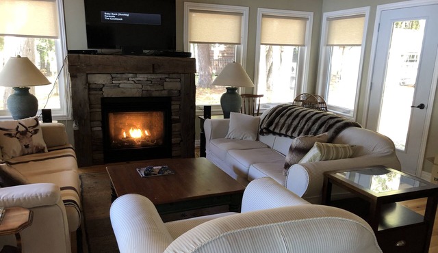 Holidaylane Cottage On Mink Lake Eganville Ontario