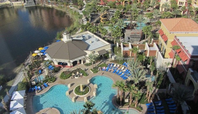 Holidays at Disney! Bonnet Creek Family Fun! 3 Bedroom Deluxe Fun! Pool! River!