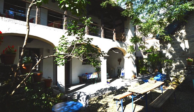 Holidays in paradise - in a noble Ticino country house!