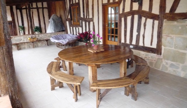 Holidays with family or friends in a peaceful setting, pets allowed