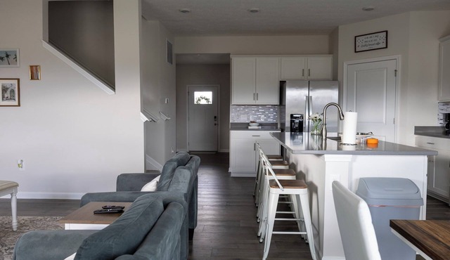 Holistic Campus Rental, LLC - Private Bedrooms in Shared Home with Shared Kitchen