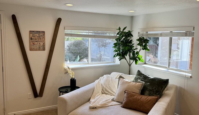 Holladay Home- ski Park City, Deer Valley, Brighton, and Alta -5 bdrm/3 ba