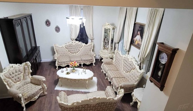 Holland Farmhouse Inn B & B