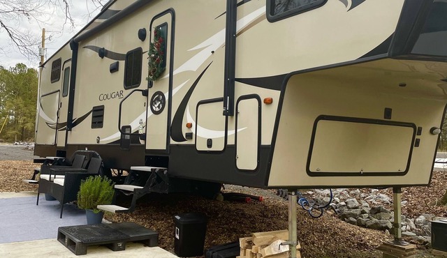 Holland Hideout - RV Escape on Lake Weiss