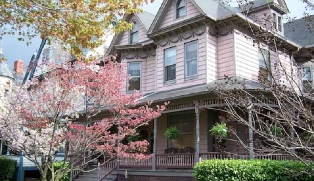 Hollerstown Hill Bed and Breakfast