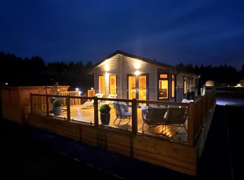 Hollicarrs - Bluebell Lodge