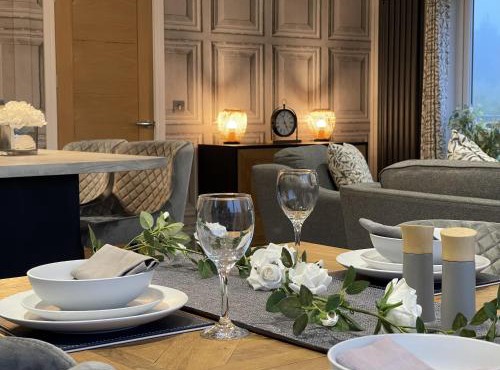 Hollicarrs - White Rose Lodge