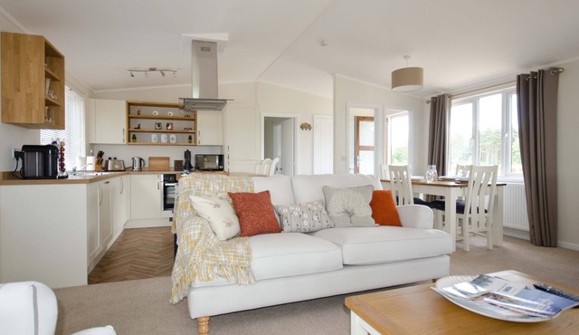 Hollicarrs - Woodland Lodge