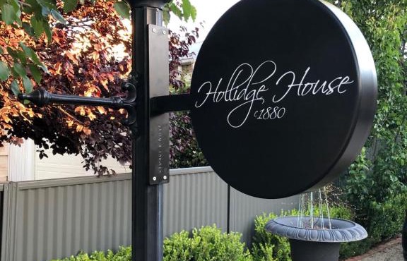 Hollidge House 5 Star Luxury Apartments