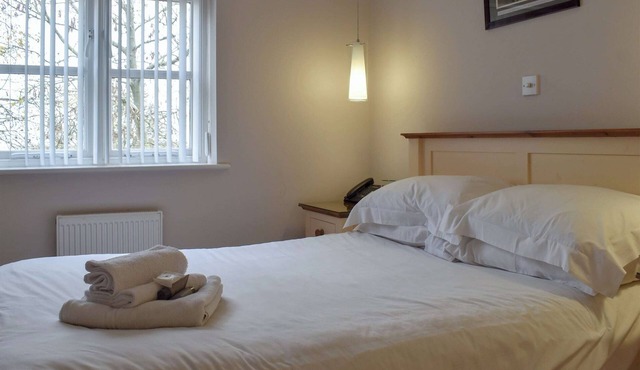 Hollies Cottage 16 - UCK4539