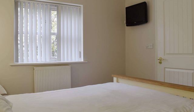 Hollies Cottage 6 - UKC4524