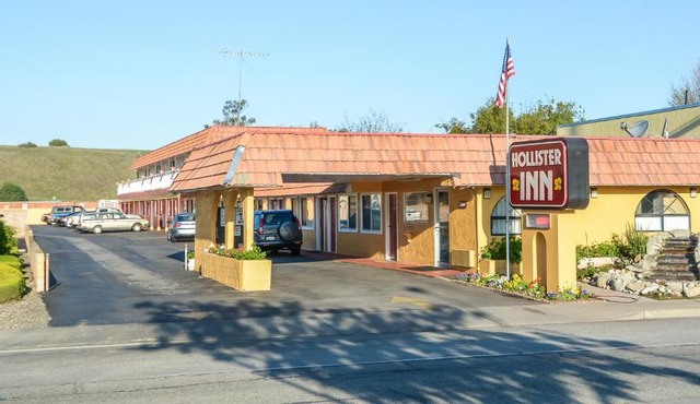 Hollister Inn