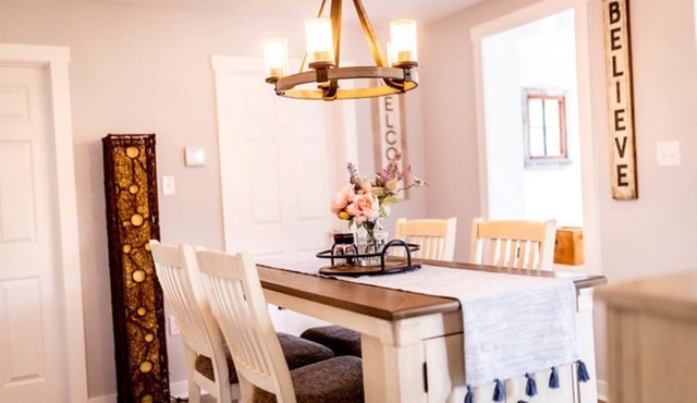 Hollow Hideaway is just the place if you looking to get away and relax.