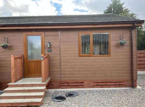 Holly Cabin with Hot Tub