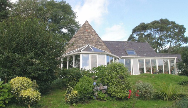 Holly Cottage - 28140