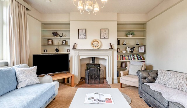 Holly Farm - Five Bedroom House, Sleeps 10