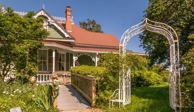 Holly House of Hamilton