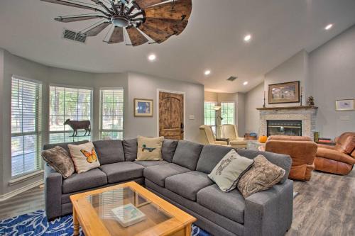 Holly Lake Retreat with 2 Community Pools and Yard
