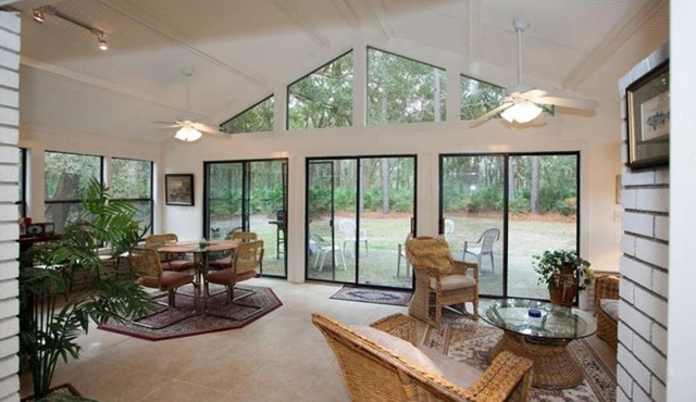 HOLLYBOURNE II by Jekyll Realty