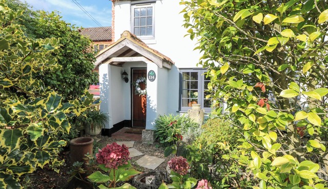 Hollyhedge Cottage