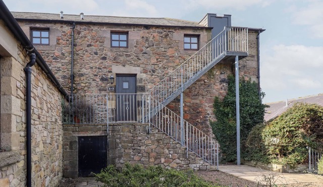 HOLLYHOCK, family friendly, character holiday cottage in Wooler