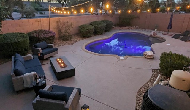 HOLLYHOCK - Pet-Friendly 4BR Heated Pool & Near Golf