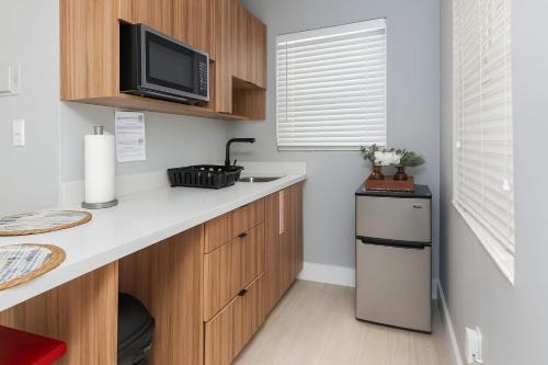 Hollywood Beach 1BR | Steps to Dania Beach