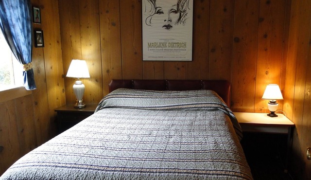 Hollywood Cottage- 2 bedroom cottage