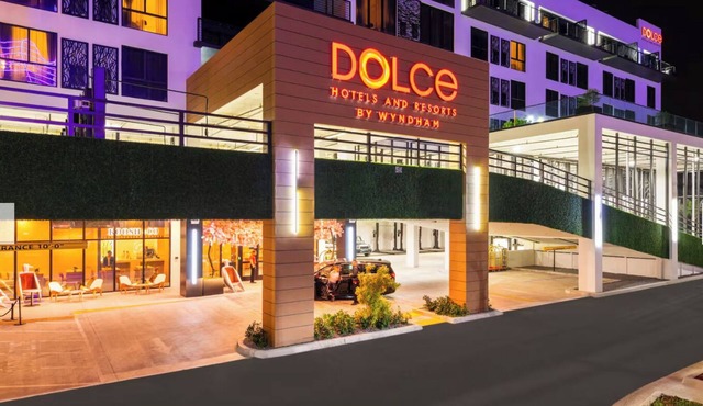 Hollywood FL Hotel Stay July 17 Near Miami Events