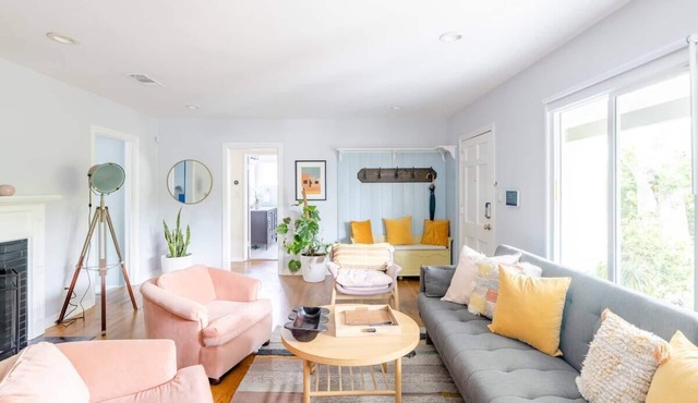 Hollywood Garden/Mid-Century Home close to Universal Studios