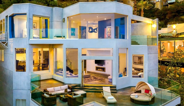 Hollywood hills Sanctuary, Views from Santa Monica to downtown LA.