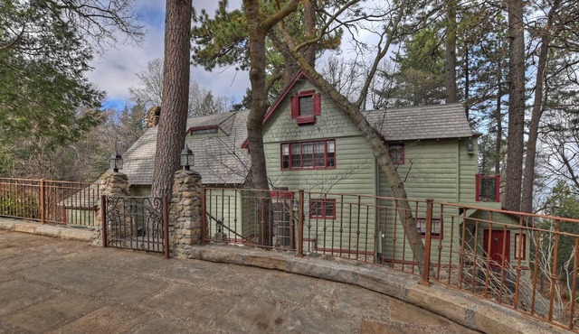 Hollywood History-Shirley Temple's Hillside Cabin