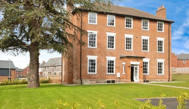 HOLMER HOUSE FARM, pet friendly, luxury holiday cottage in Hereford