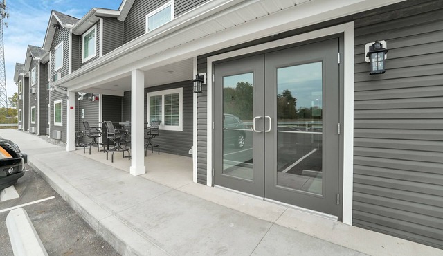 Holmes Suites Inn Columbus Pataskala - I-70 East