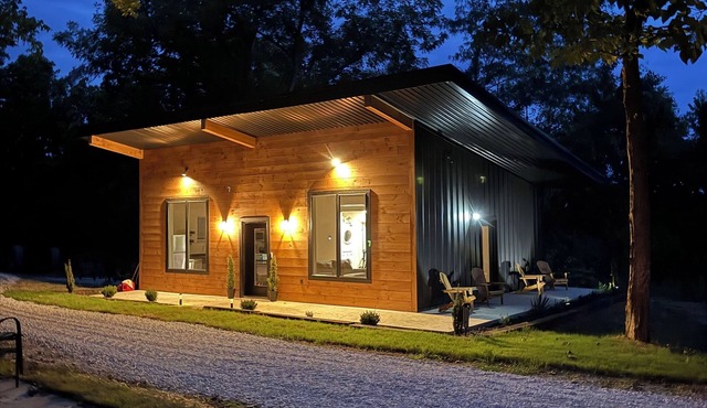 Holt House - Tranquil cabin close to hiking trails and the Buffalo River