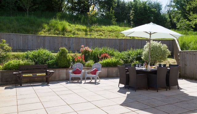 Holywell House (4 Guests) - a spacious house sleeping 4 guests in 2 bedrooms