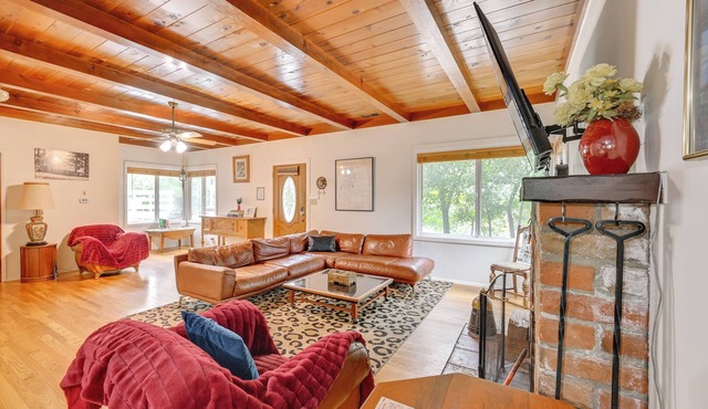 Home 3 Mi to Main St Julian: Great for Groups!
